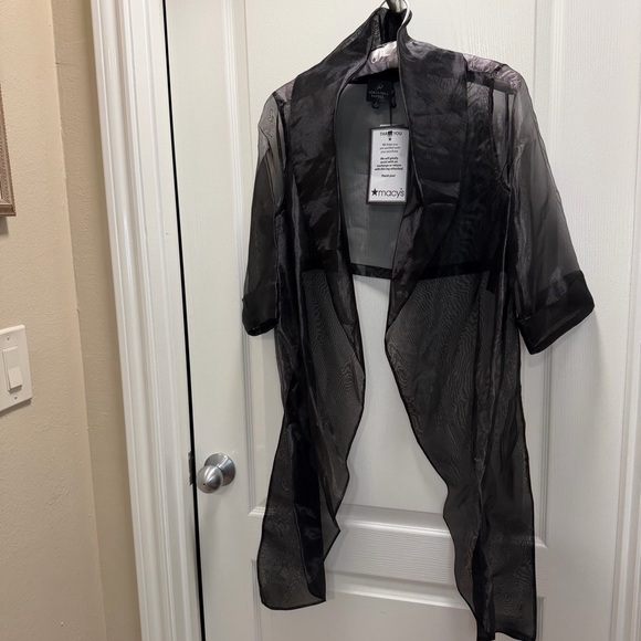 Adrianna Papell Jackets & Blazers - NWT Adrianna Papell Women's Organza/Sheer Black Short/Mid-Sleeve Jacket M